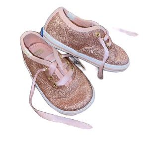 4C PINK GLITTER SHOWS !